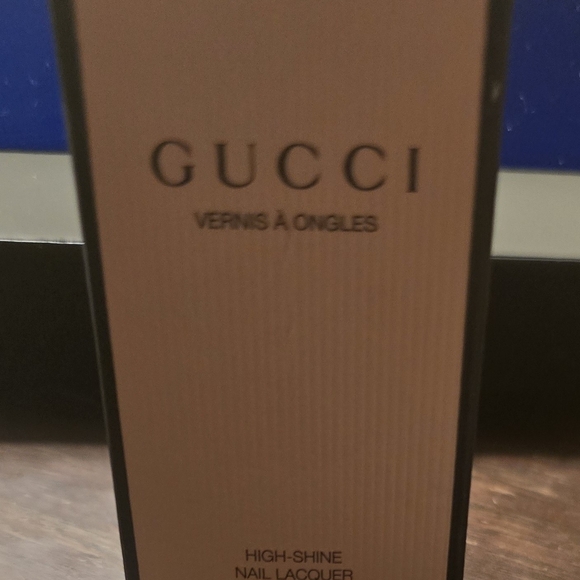 Gucci High-Shine Nail Lacquer - Picture 3 of 4
